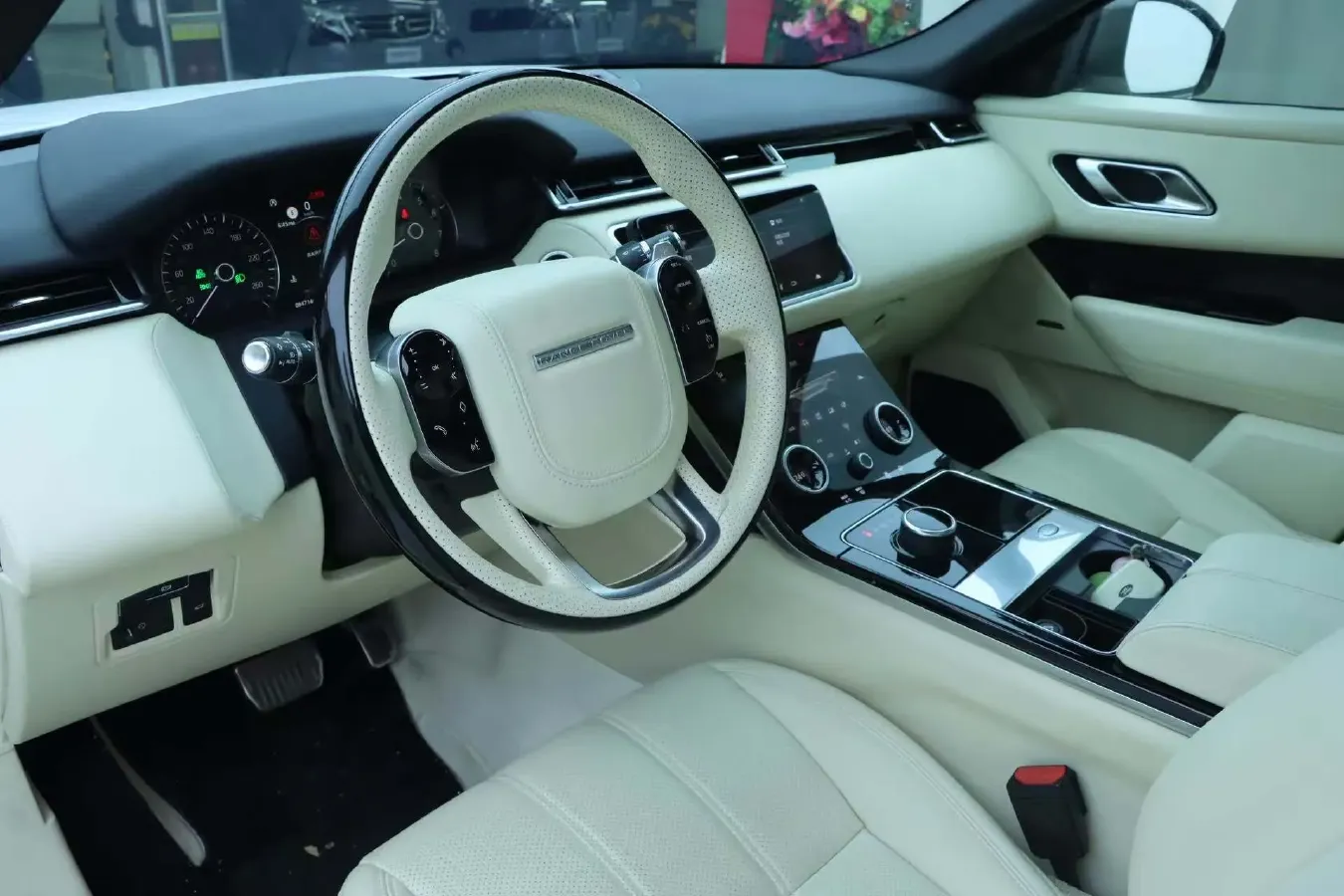 2020 Land Rover Range Rover Velar 3.0T 340HP V6 8AT,autocango,china used car exporter,china ev exporter,chinese used car exporter,chinese used ev exporter