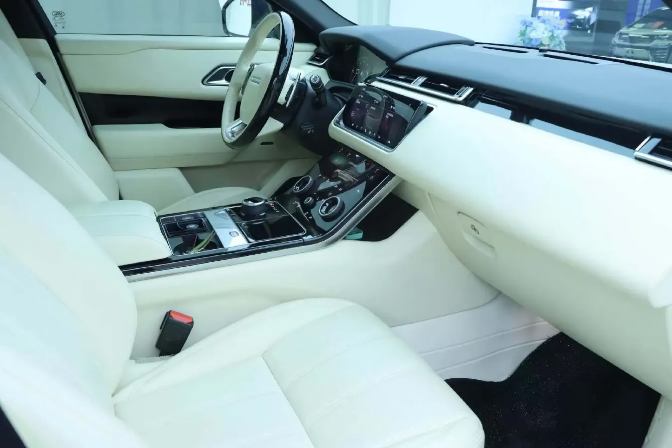 2020 Land Rover Range Rover Velar 3.0T 340HP V6 8AT,autocango,china used car exporter,china ev exporter,chinese used car exporter,chinese used ev exporter