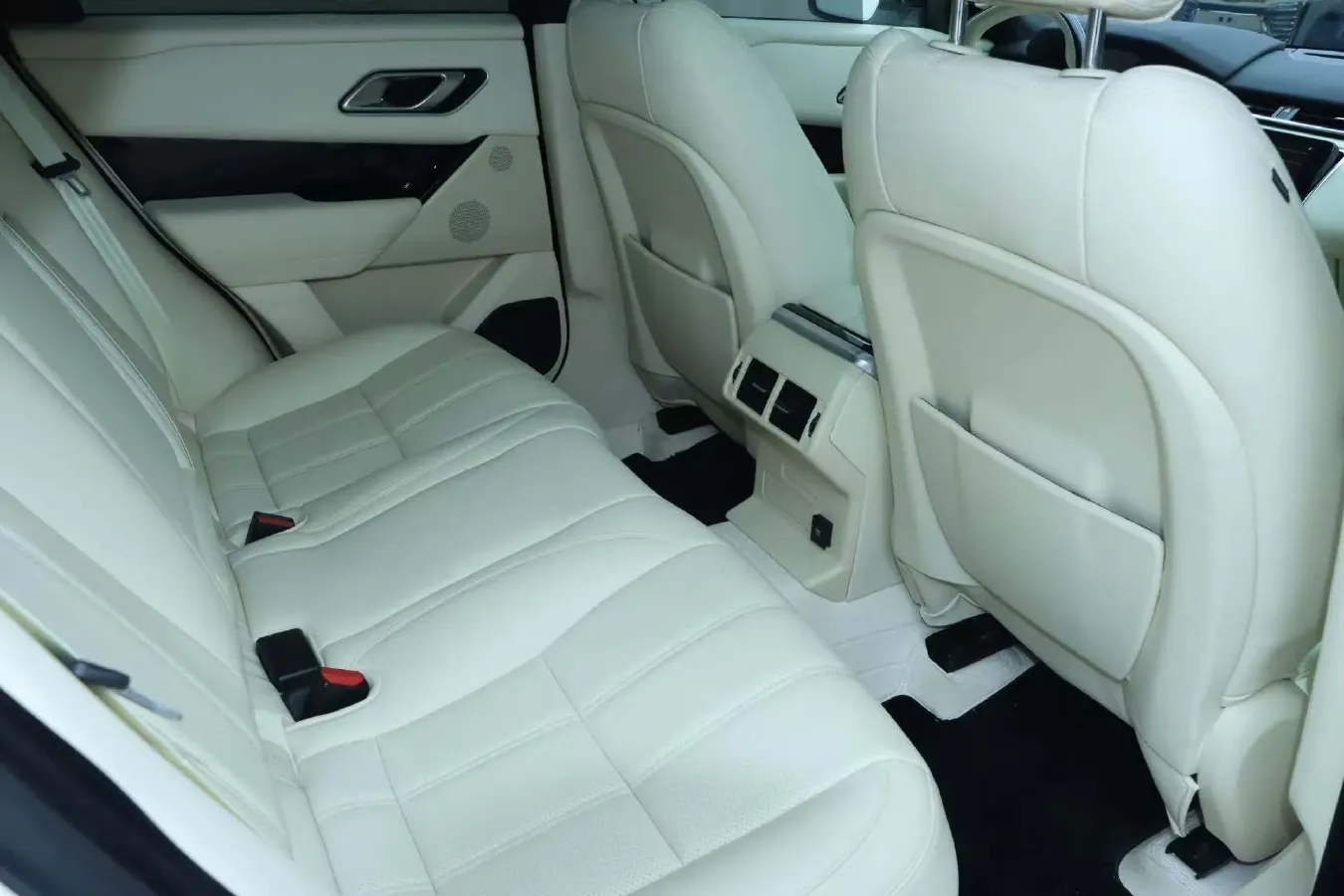 2020 Land Rover Range Rover Velar 3.0T 340HP V6 8AT,autocango,china used car exporter,china ev exporter,chinese used car exporter,chinese used ev exporter