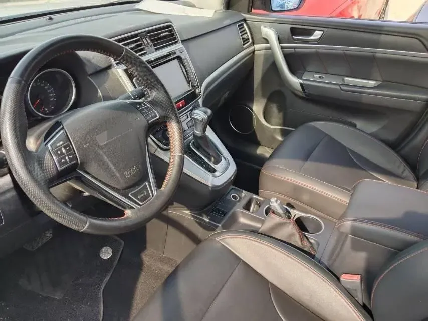 2017 Haval M6 1.5T 150HP L4 6AT,autocango,china used car exporter,china ev exporter,chinese used car exporter,chinese used ev exporter