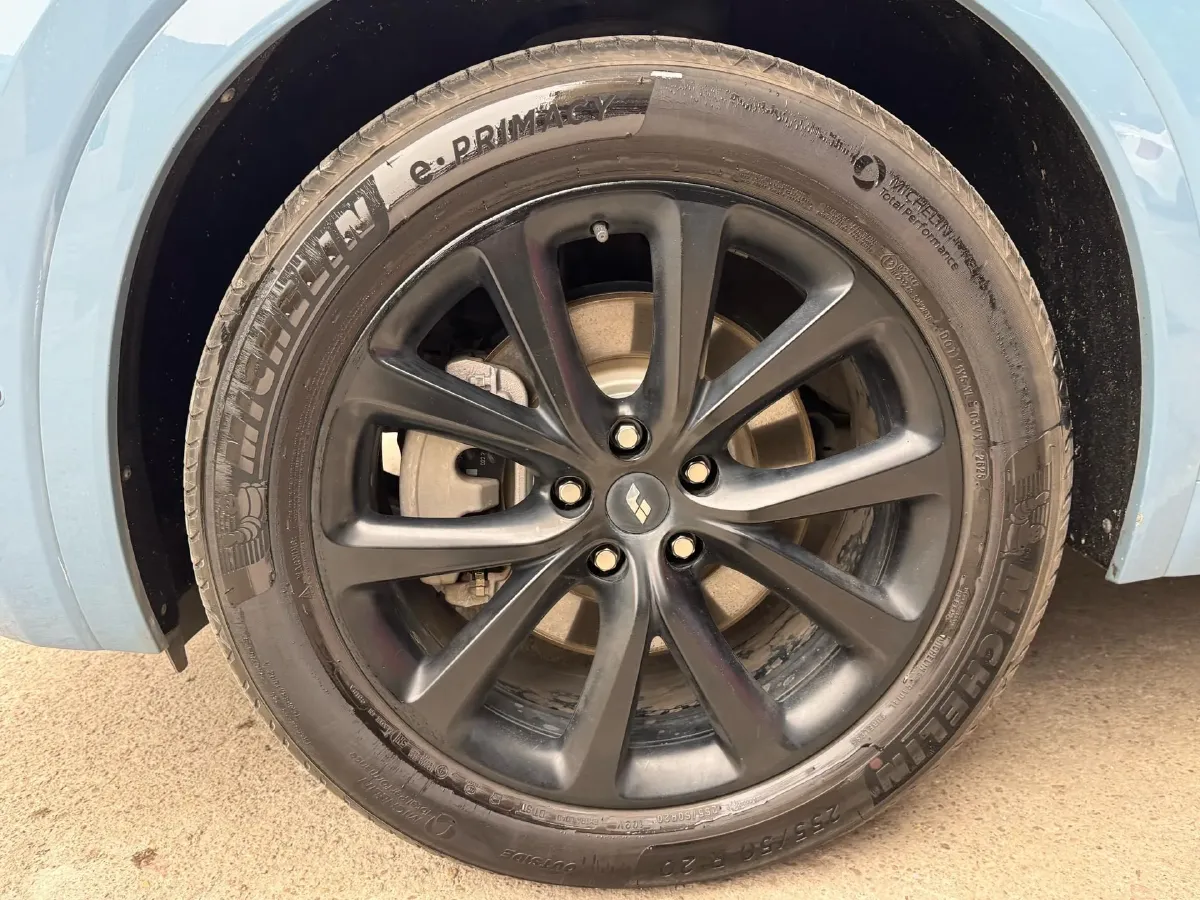 2021 Li ONE Range Extended 131HP REEV 40.5KWH,autocango,china used car exporter,china ev exporter,chinese used car exporter,chinese used ev exporter