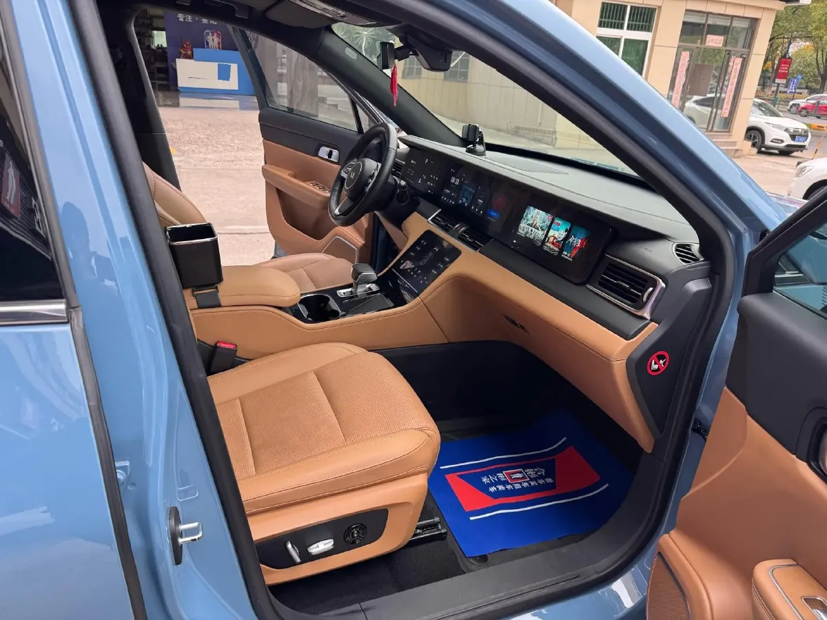 2021 Li ONE Range Extended 131HP REEV 40.5KWH,autocango,china used car exporter,china ev exporter,chinese used car exporter,chinese used ev exporter