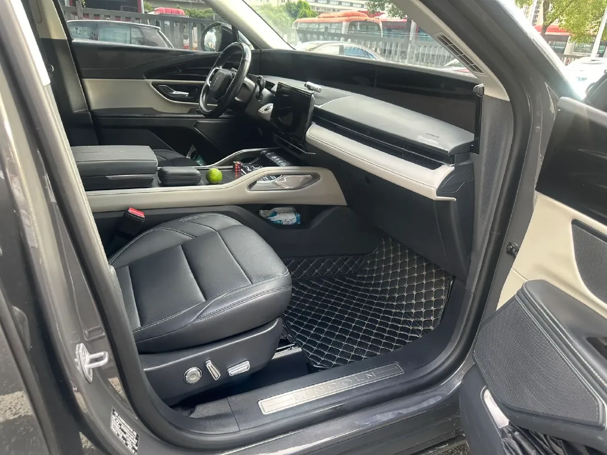 2023 Lincoln Nautilus 2.0T 261HP L4 8AT,autocango,china used car exporter,china ev exporter,chinese used car exporter,chinese used ev exporter