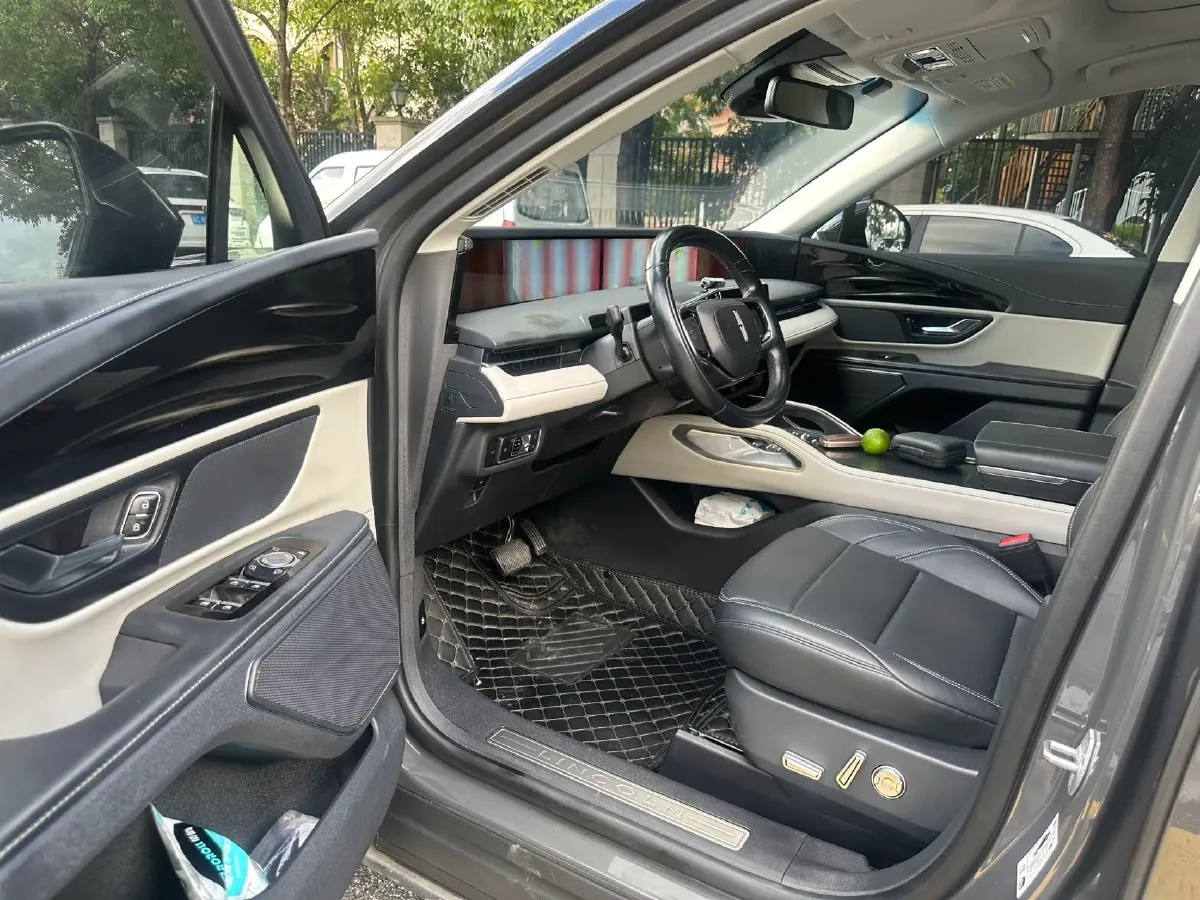 2023 Lincoln Nautilus 2.0T 261HP L4 8AT,autocango,china used car exporter,china ev exporter,chinese used car exporter,chinese used ev exporter