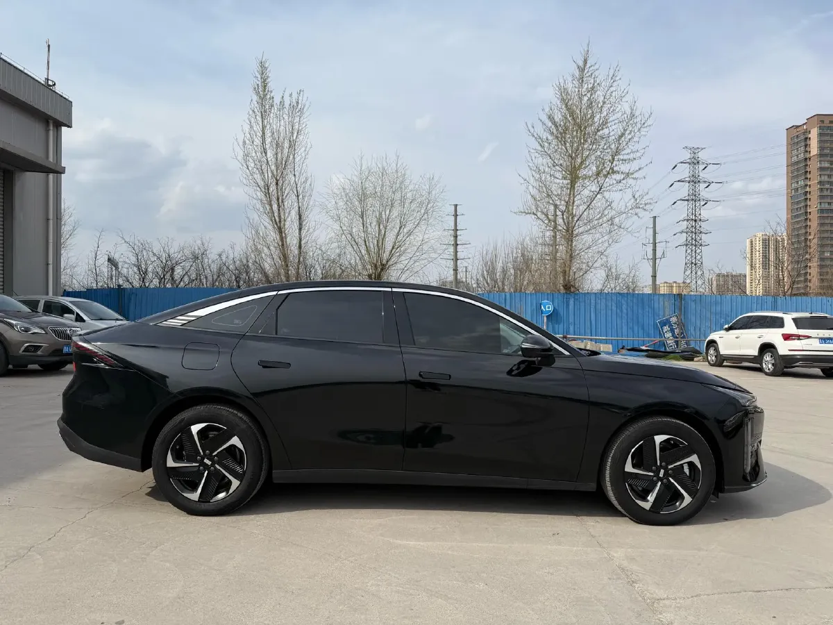 2024 Geely Galaxy L6 1.5T 163HP L4 3DHT PHEV,autocango,china used car exporter,china ev exporter,chinese used car exporter,chinese used ev exporter