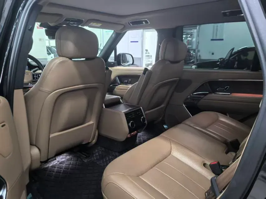 2025 Land Rover Range Rover 3.0T 400HP L6 8AT,autocango,china used car exporter,china ev exporter,chinese used car exporter,chinese used ev exporter