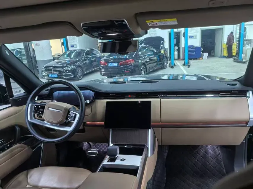 2025 Land Rover Range Rover 3.0T 400HP L6 8AT,autocango,china used car exporter,china ev exporter,chinese used car exporter,chinese used ev exporter