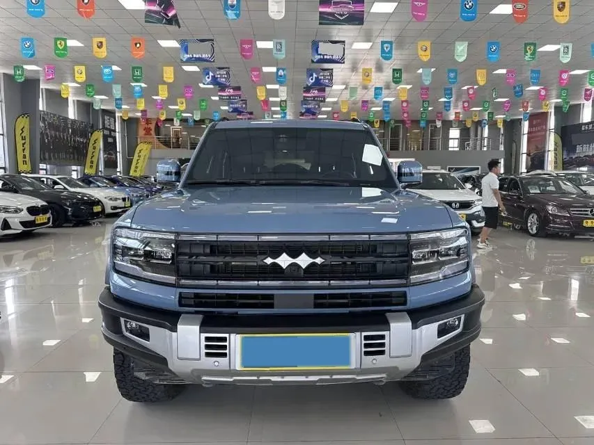 2025 FangChengBao Bao 8 2.0T 245HP L4 E-CVT PHEV 36.8KWH,autocango,china used car exporter,china ev exporter,chinese used car exporter,chinese used ev exporter