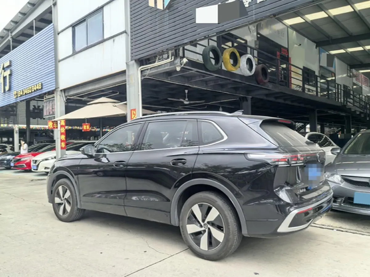 2024 Volkswagen Tiguan L 2.0T 186HP L4 7DCT,autocango,china used car exporter,china ev exporter,chinese used car exporter,chinese used ev exporter