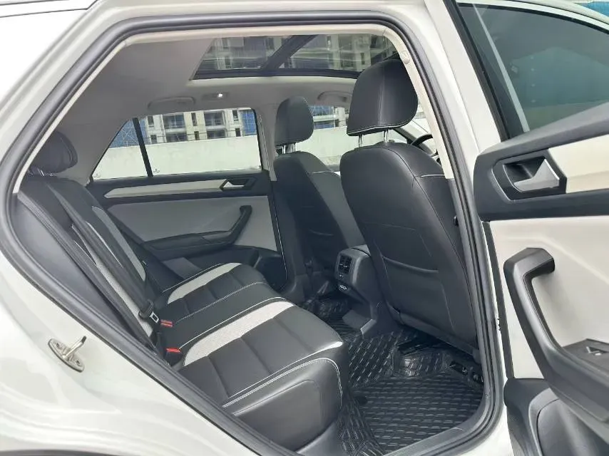 2023 Volkswagen T-Roc 1.4T 150HP L4 7DCT,autocango,china used car exporter,china ev exporter,chinese used car exporter,chinese used ev exporter