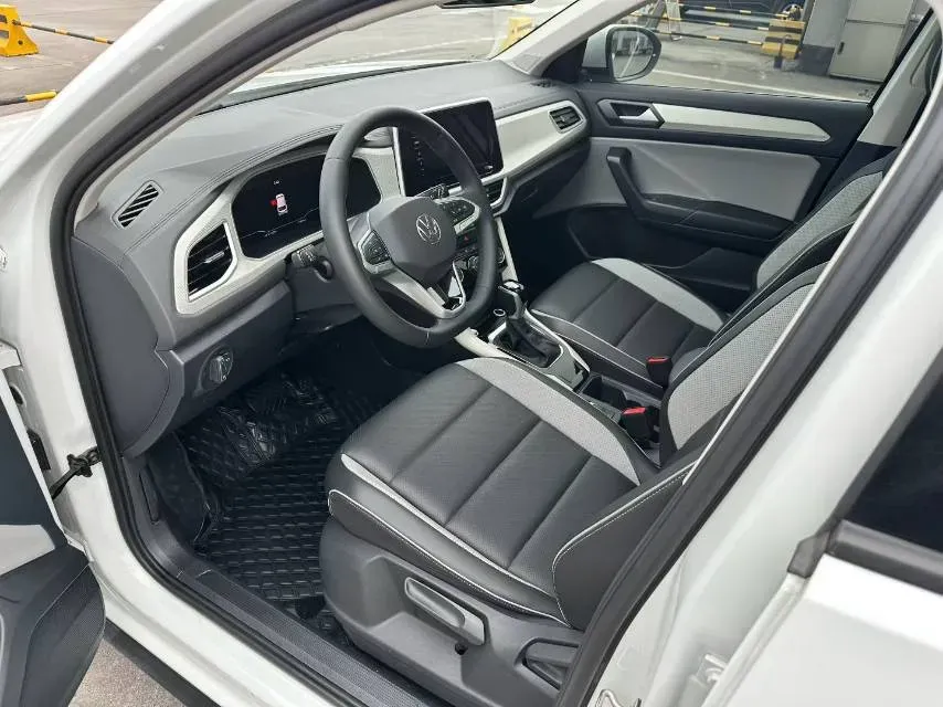2023 Volkswagen T-Roc 1.4T 150HP L4 7DCT,autocango,china used car exporter,china ev exporter,chinese used car exporter,chinese used ev exporter
