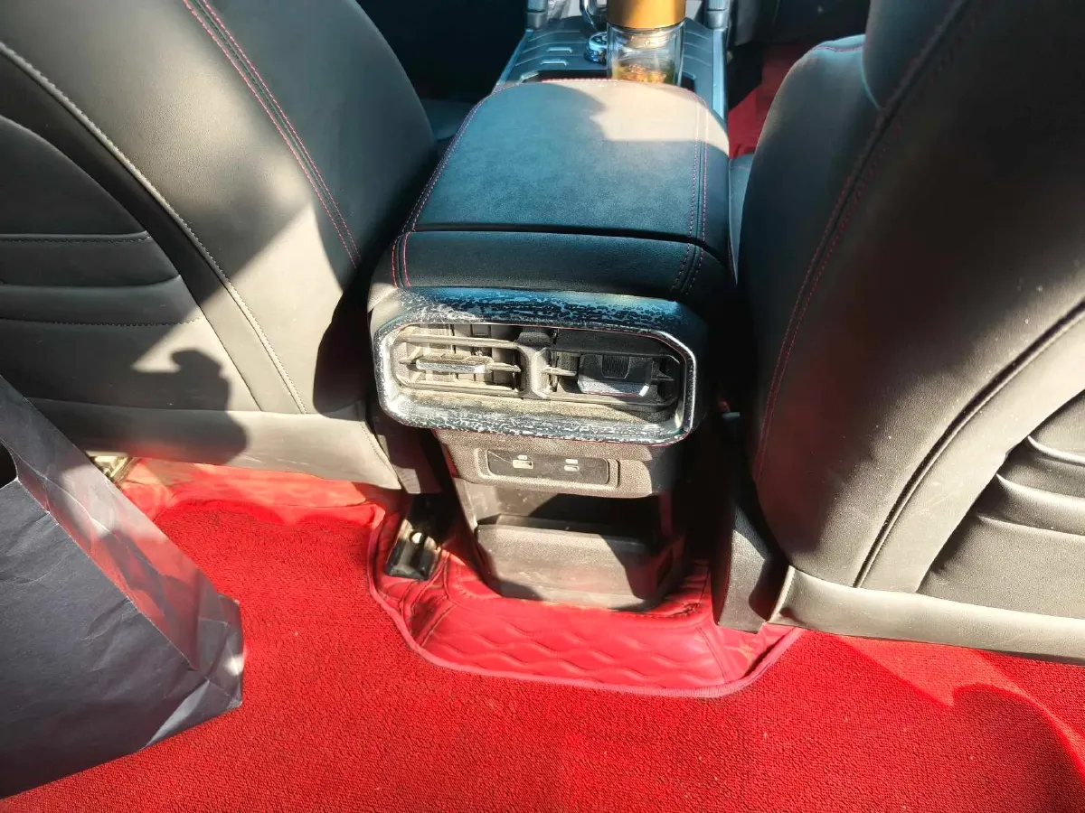 2024 Jetour ShanHai TravellerC-DM 1.5T 156HP L4 3DHT PHEV 26.7KWH,autocango,china used car exporter,china ev exporter,chinese used car exporter,chinese used ev exporter