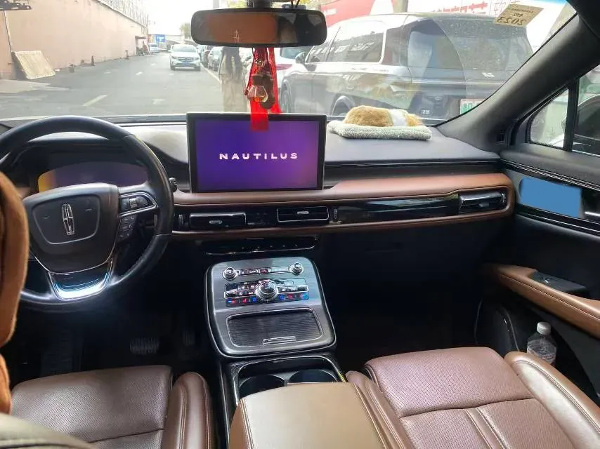 2021 Lincoln Nautilus 2.7T 322HP V6 8AT,autocango,china used car exporter,china ev exporter,chinese used car exporter,chinese used ev exporter