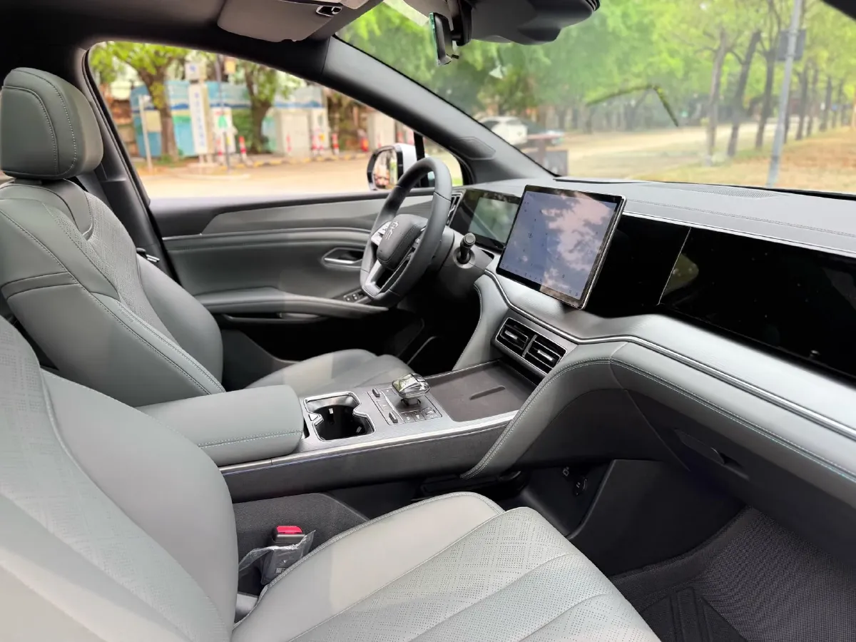 2025 BYD SongL DM-i 1.5L 101HP L4 E-CVT PHEV 18.3KWH,autocango,china used car exporter,china ev exporter,chinese used car exporter,chinese used ev exporter