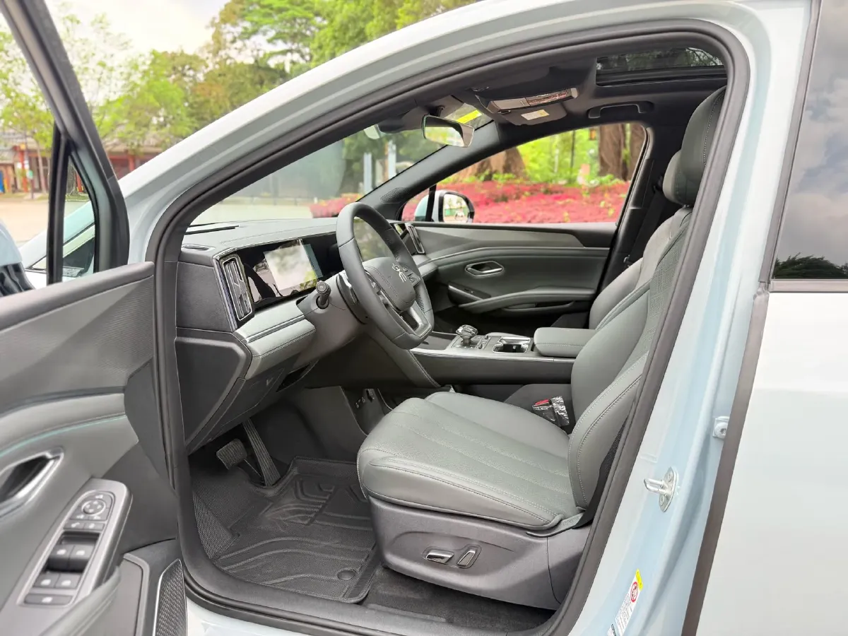 2025 BYD SongL DM-i 1.5L 101HP L4 E-CVT PHEV 18.3KWH,autocango,china used car exporter,china ev exporter,chinese used car exporter,chinese used ev exporter