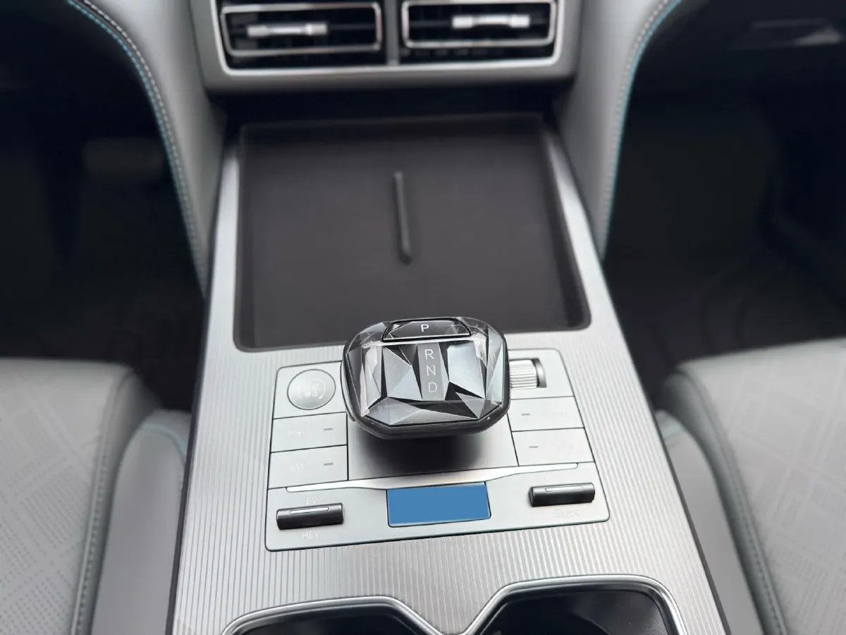 2025 BYD SongL DM-i 1.5L 101HP L4 E-CVT PHEV 18.3KWH,autocango,china used car exporter,china ev exporter,chinese used car exporter,chinese used ev exporter