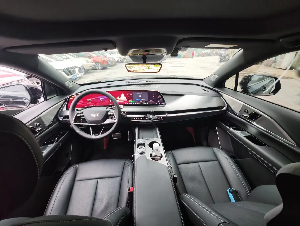 2026 Cadillac XT5 2.0T 237HP L4 9AT,autocango,china used car exporter,china ev exporter,chinese used car exporter,chinese used ev exporter