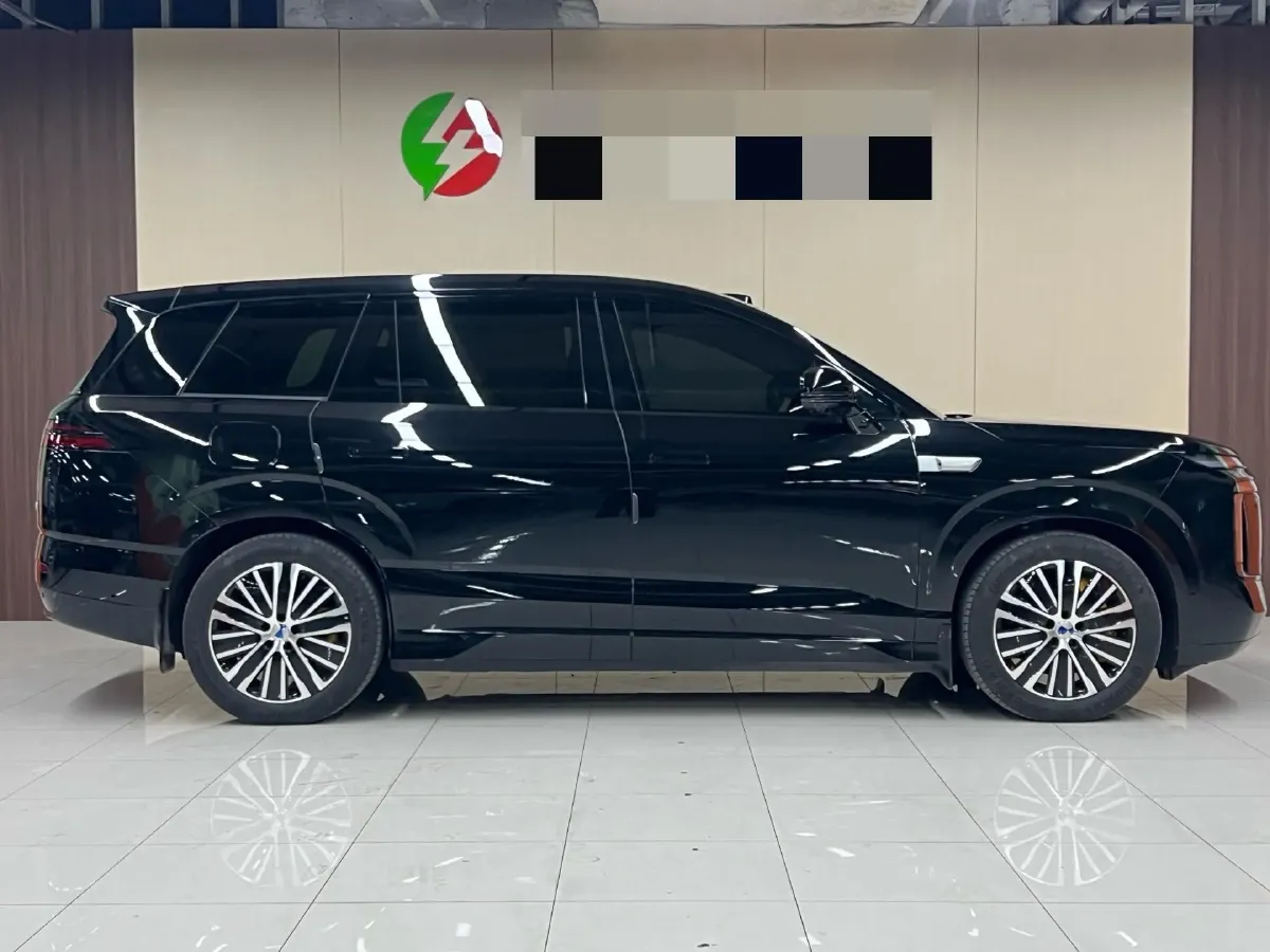 2025 Denza DenzaN8L 2.0T 207HP L4 E-CVT PHEV,autocango,china used car exporter,china ev exporter,chinese used car exporter,chinese used ev exporter