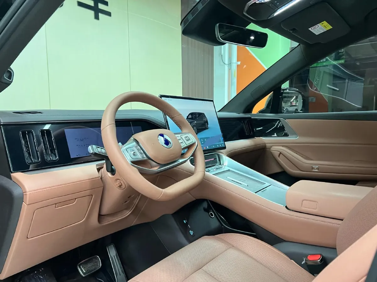 2025 Denza DenzaN8L 2.0T 207HP L4 E-CVT PHEV,autocango,china used car exporter,china ev exporter,chinese used car exporter,chinese used ev exporter