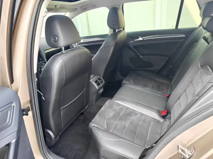 2020 Volkswagen Golf 1.4T 150HP L4 7DCT,autocango,china used car exporter,china ev exporter,chinese used car exporter,chinese used ev exporter