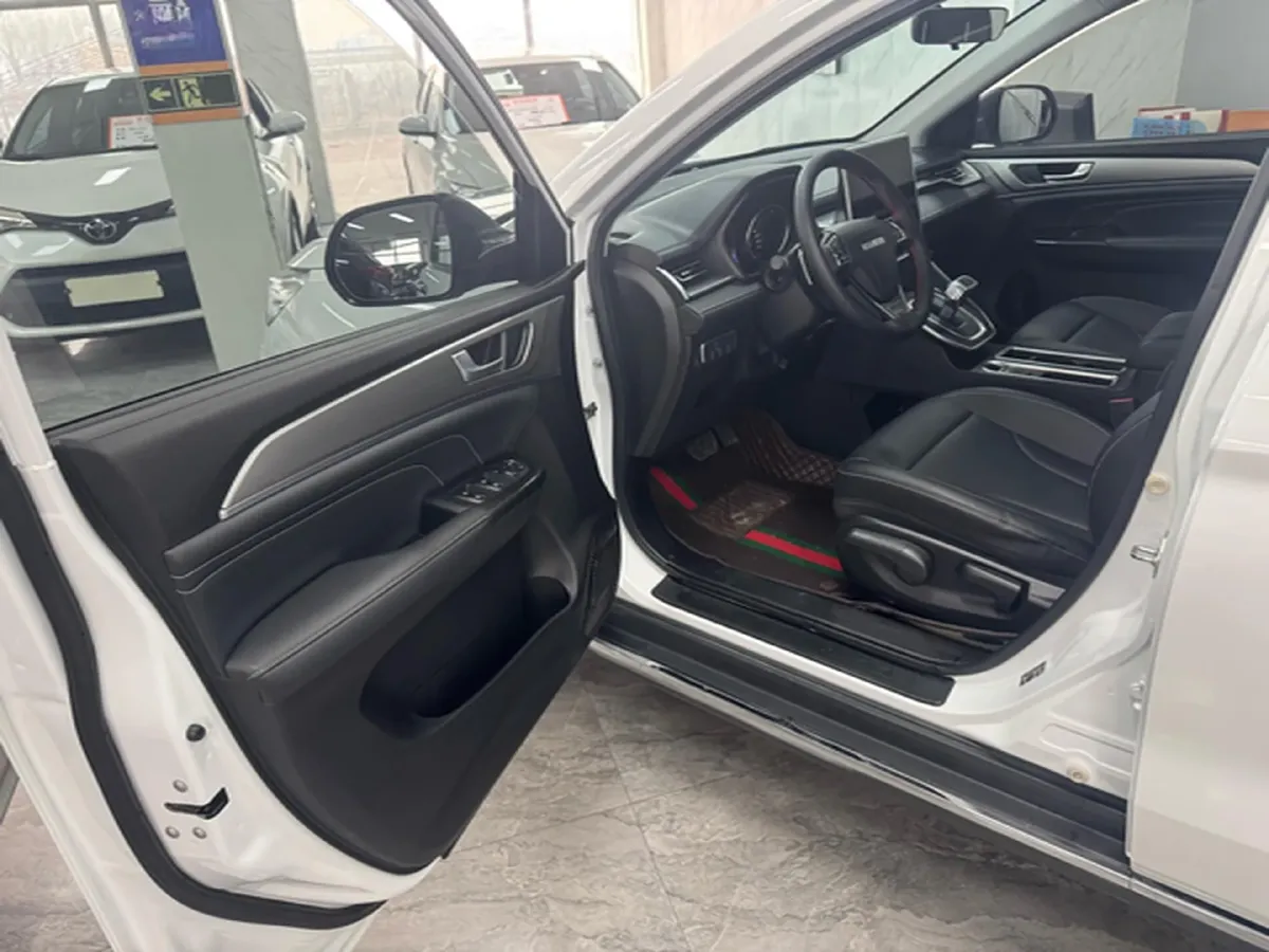 2023 Haval M6 1.5T 150HP L4 7DCT,autocango,china used car exporter,china ev exporter,chinese used car exporter,chinese used ev exporter