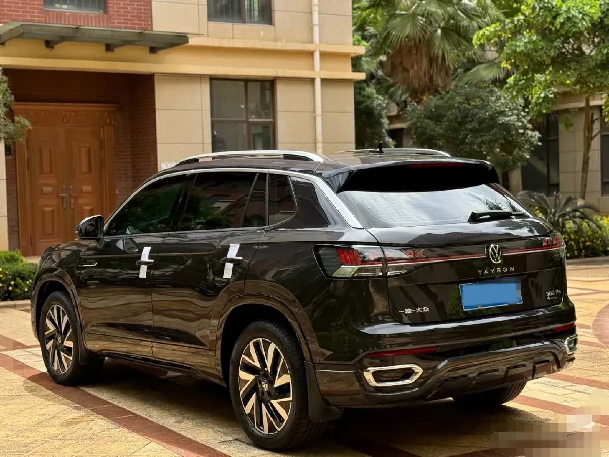 2024 Volkswagen Tayron 2.0T 186HP L4 7DCT,autocango,china used car exporter,china ev exporter,chinese used car exporter,chinese used ev exporter