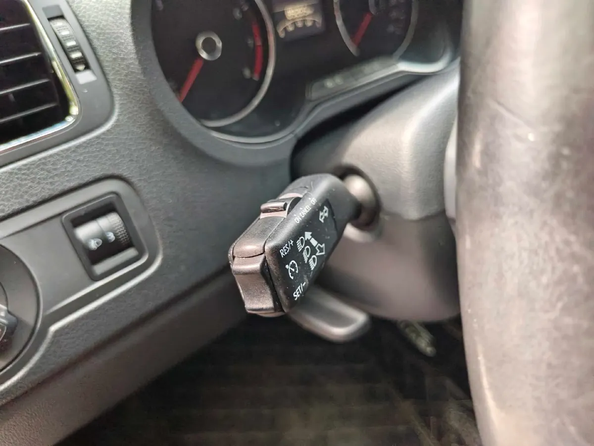 2016 Volkswagen Polo 1.6L 110HP L4 6AT,autocango,china used car exporter,china ev exporter,chinese used car exporter,chinese used ev exporter