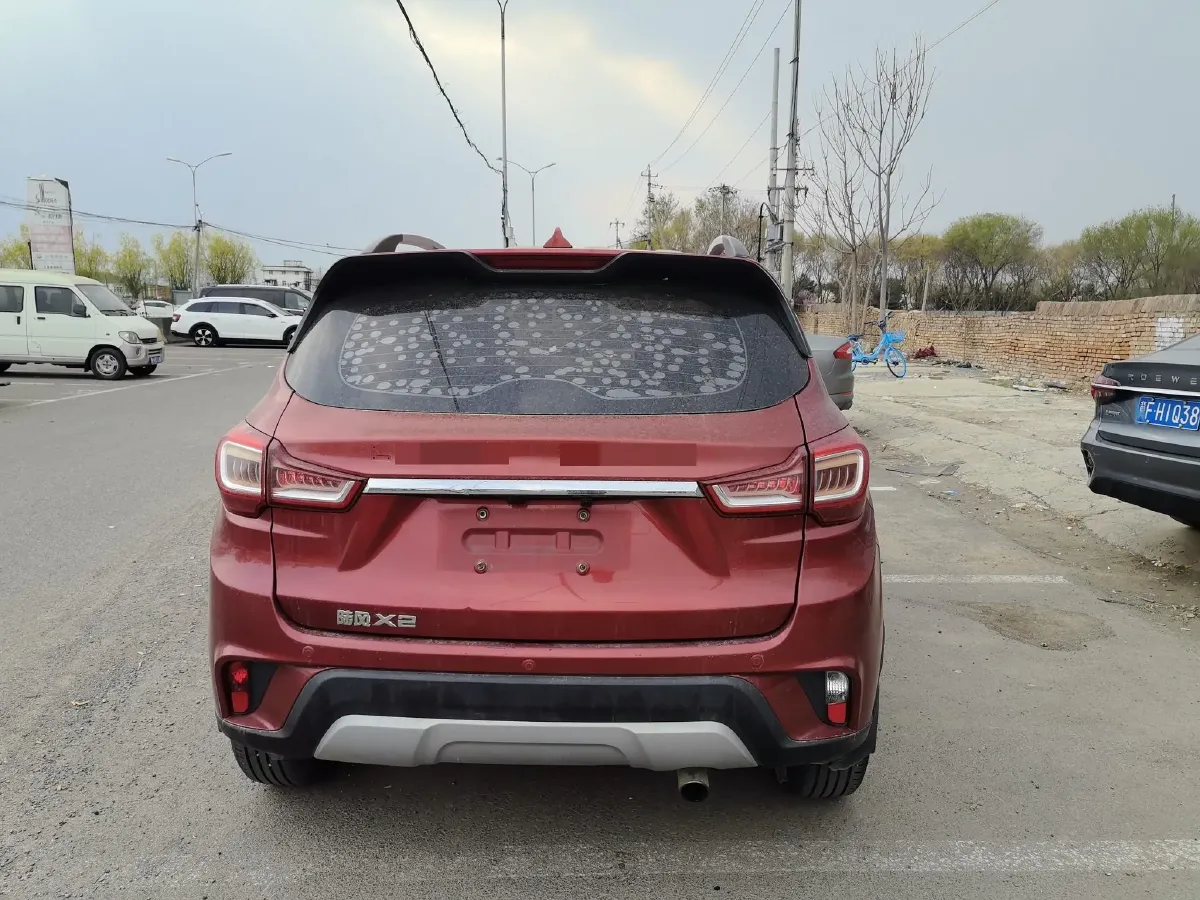 2017 Landwind X2 1.6L 125HP L4 5MT,autocango,china used car exporter,china ev exporter,chinese used car exporter,chinese used ev exporter