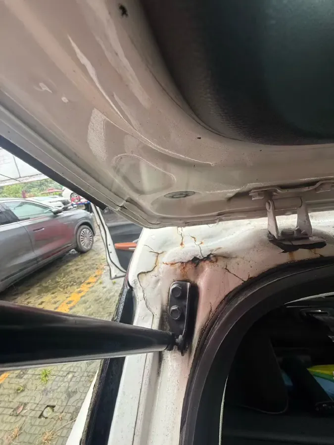 2017 BaoJun 310W 1.5L 105HP L4 6MT,autocango,china used car exporter,china ev exporter,chinese used car exporter,chinese used ev exporter