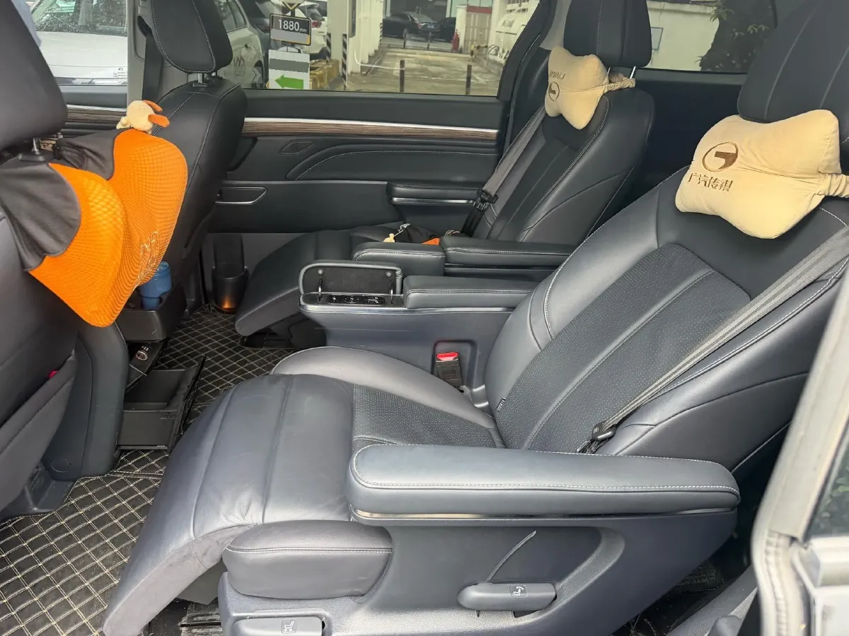 2021 GAC Trumpchi M8 2.0T 252HP L4 8AT,autocango,china used car exporter,china ev exporter,chinese used car exporter,chinese used ev exporter