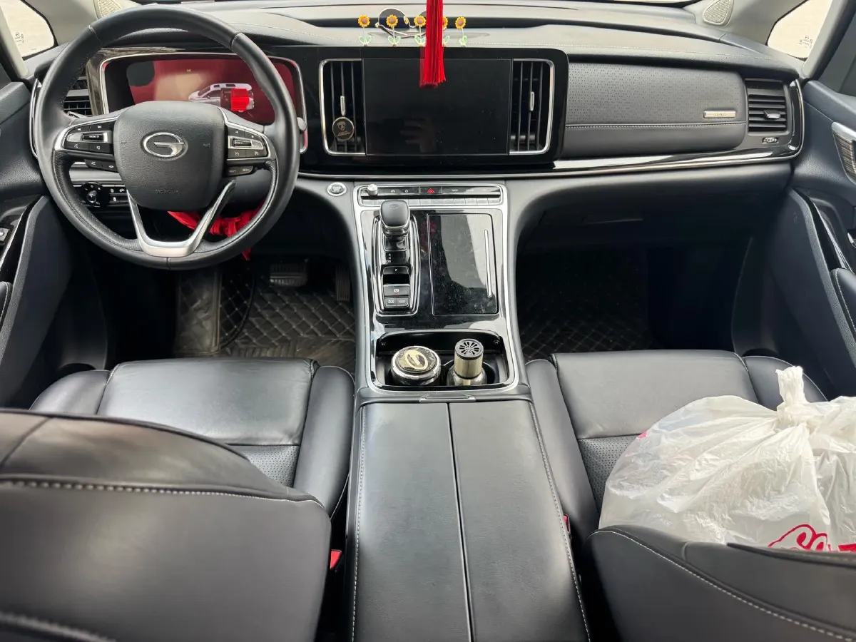 2021 GAC Trumpchi M8 2.0T 252HP L4 8AT,autocango,china used car exporter,china ev exporter,chinese used car exporter,chinese used ev exporter