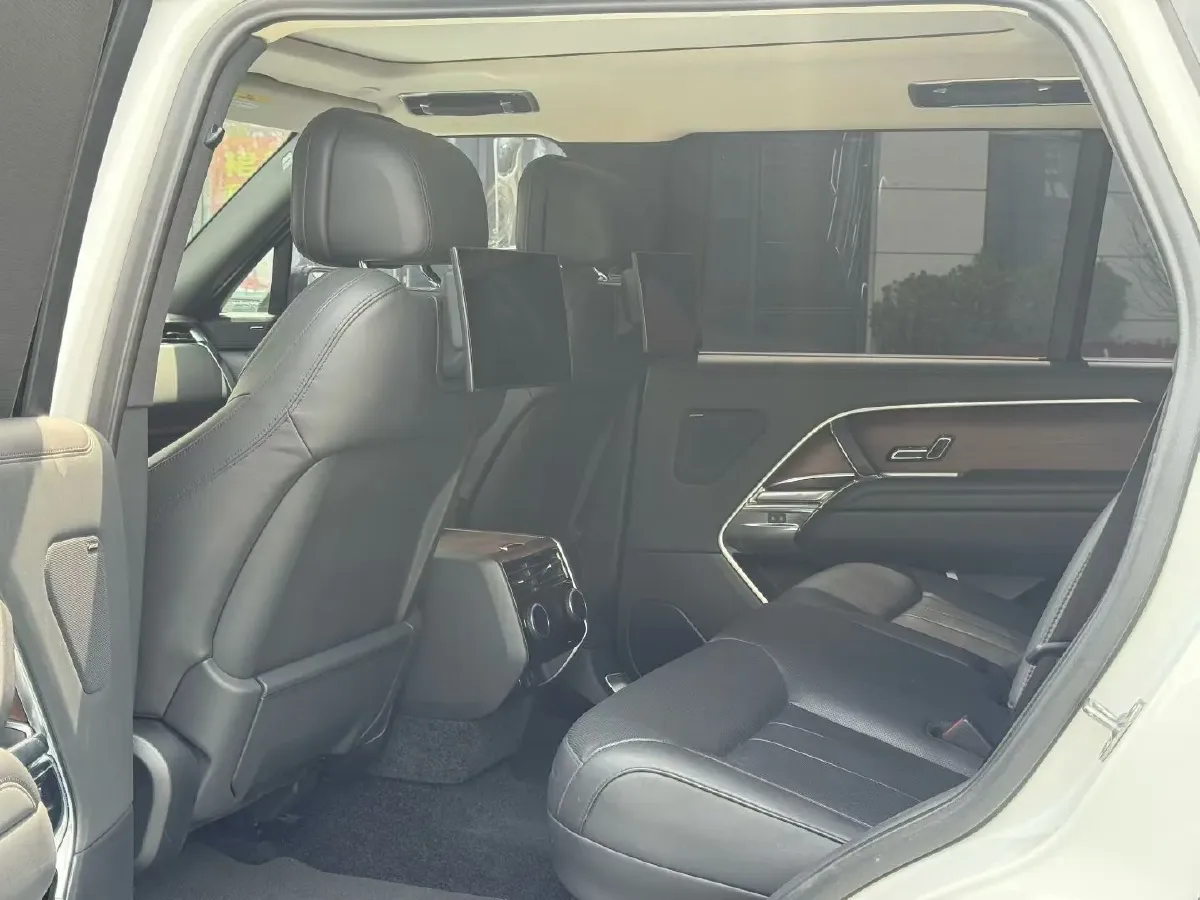 2024 Land Rover Range Rover 3.0T 400HP L6 8AT,autocango,china used car exporter,china ev exporter,chinese used car exporter,chinese used ev exporter