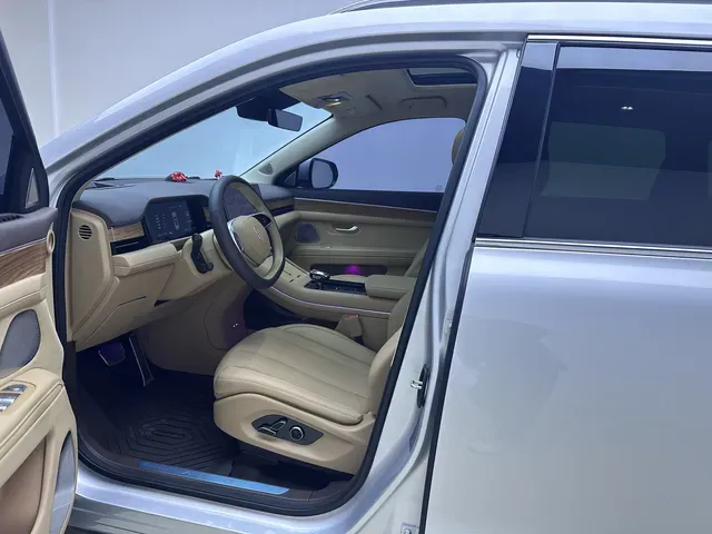 2024 AITO AITO M7 1.5T 152HP L4 REEV 40KWH,autocango,china used car exporter,china ev exporter,chinese used car exporter,chinese used ev exporter