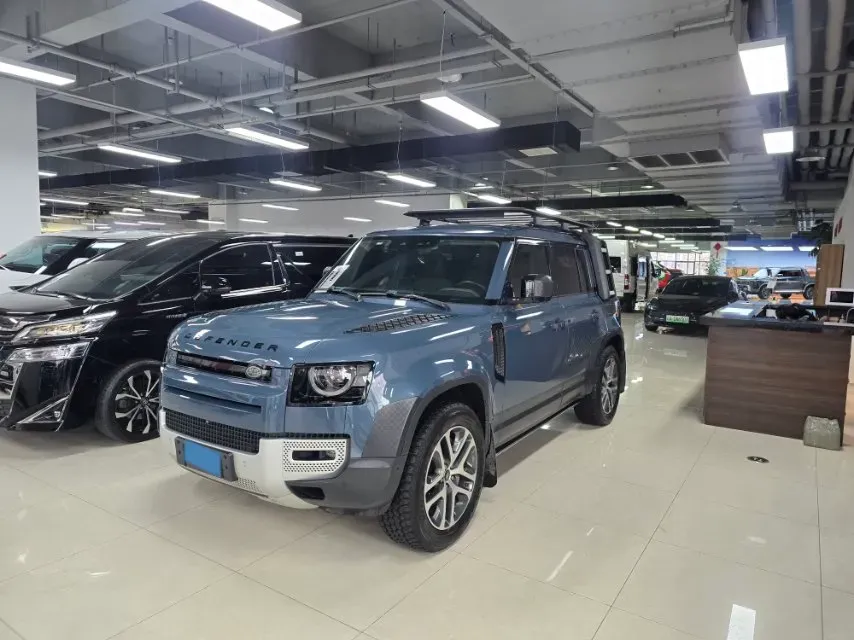 2020 Land Rover Defender 3.0T 400HP L6 8AT,autocango,china used car exporter,china ev exporter,chinese used car exporter,chinese used ev exporter