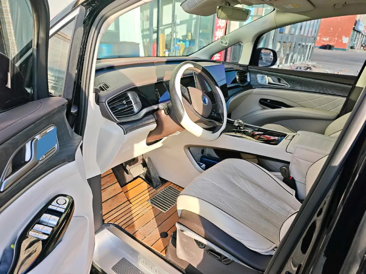 2024 Denza D9 1.5T 139HP L4 E-CVT PHEV 40KWH,autocango,china used car exporter,china ev exporter,chinese used car exporter,chinese used ev exporter