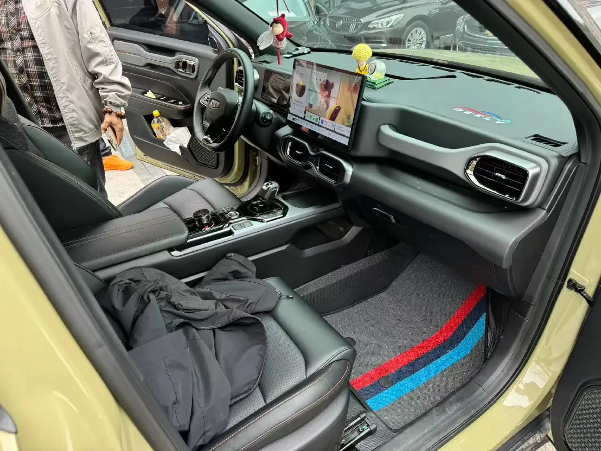 2025 Geely Cowboy 1.5T 181HP L4 7DCT,autocango,china used car exporter,china ev exporter,chinese used car exporter,chinese used ev exporter