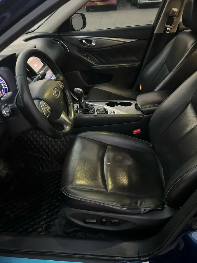 2016 Infiniti Q50L 2.0T 211HP L4 7AT,autocango,china used car exporter,china ev exporter,chinese used car exporter,chinese used ev exporter