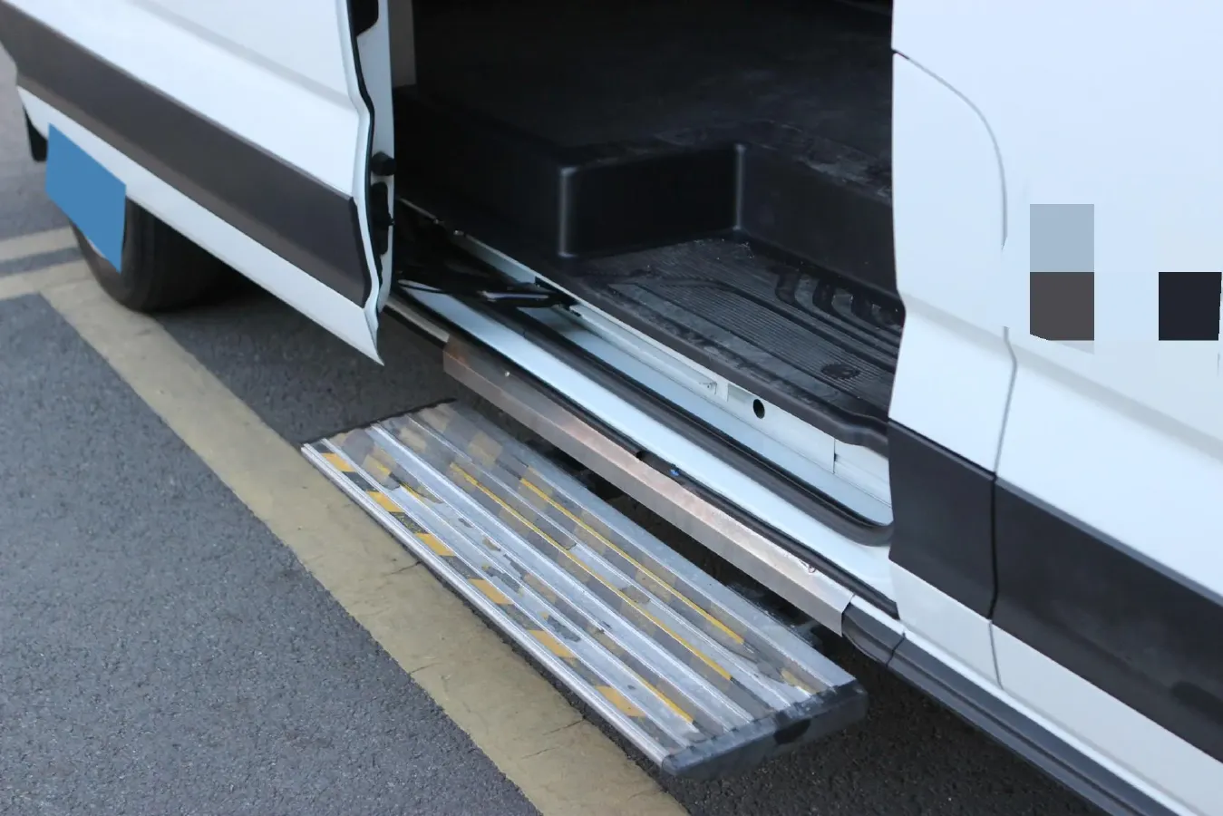 2022 MAXUS XinTu V90 2.0T 150HP L4 6AT,autocango,china used car exporter,china ev exporter,chinese used car exporter,chinese used ev exporter