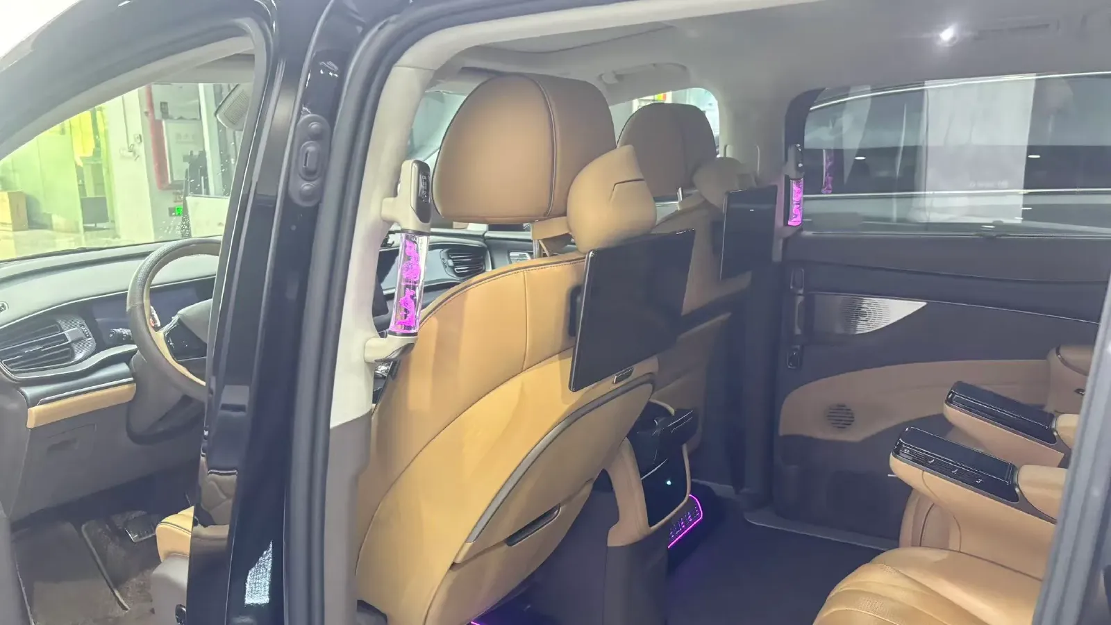 2022 Mercedes-Benz GLC Class 2.0T 197HP L4 9AT,autocango,china used car exporter,china ev exporter,chinese used car exporter,chinese used ev exporter