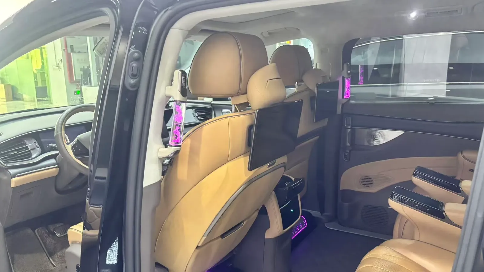 2022 Mercedes-Benz GLC Class 2.0T 197HP L4 9AT,autocango,china used car exporter,china ev exporter,chinese used car exporter,chinese used ev exporter