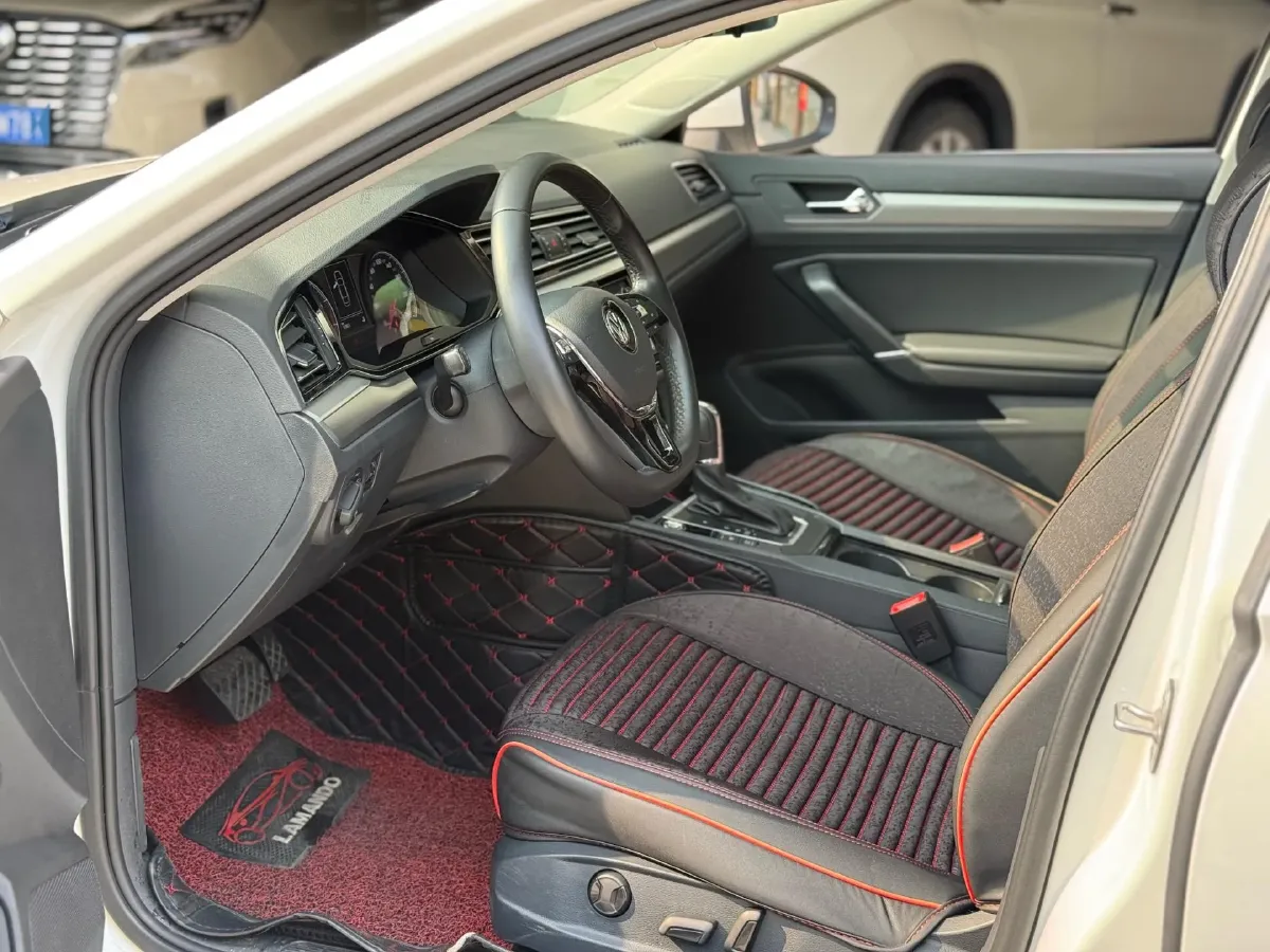 2019 Volkswagen Passat 1.4T 150HP L4 7DCT,autocango,china used car exporter,china ev exporter,chinese used car exporter,chinese used ev exporter