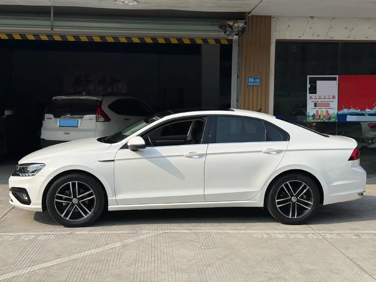 2019 Volkswagen Passat 1.4T 150HP L4 7DCT,autocango,china used car exporter,china ev exporter,chinese used car exporter,chinese used ev exporter
