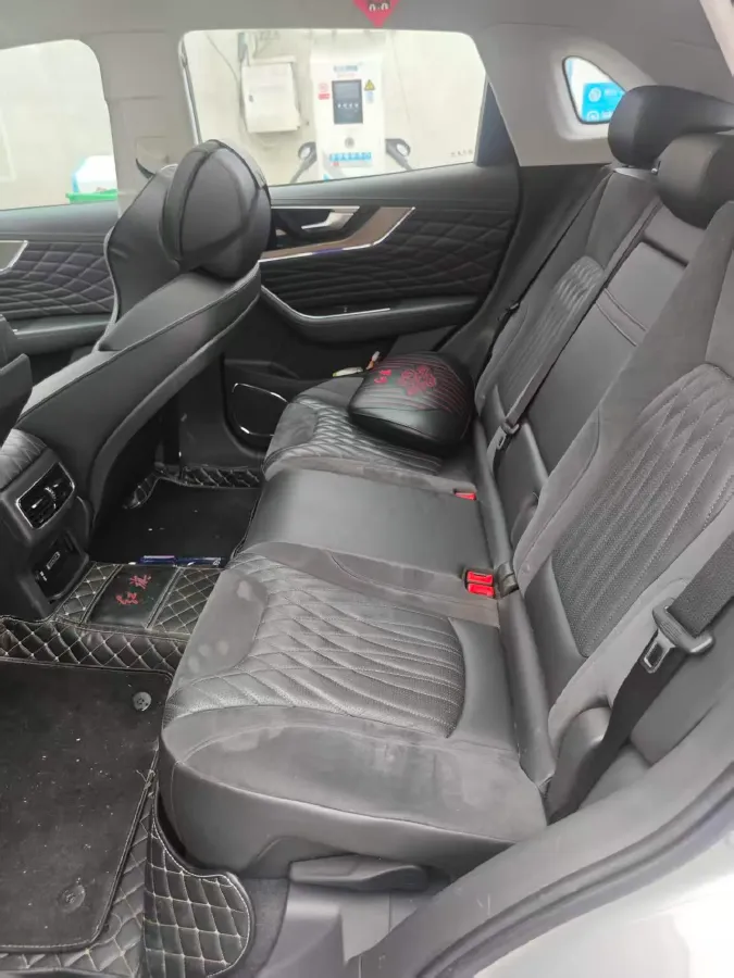 2022 HongQi HS5 2.0T 224HP L4 6AT,autocango,china used car exporter,china ev exporter,chinese used car exporter,chinese used ev exporter