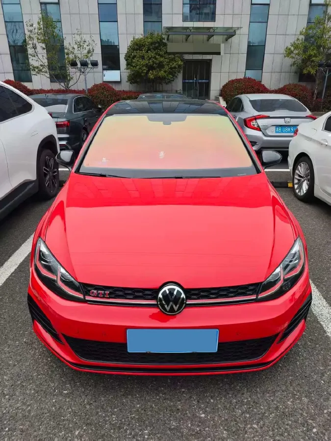2018 Volkswagen GolfGTI 2.0T 220HP L4 7DCT,autocango,china used car exporter,china ev exporter,chinese used car exporter,chinese used ev exporter