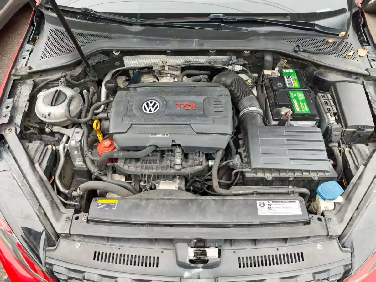 2018 Volkswagen GolfGTI 2.0T 220HP L4 7DCT,autocango,china used car exporter,china ev exporter,chinese used car exporter,chinese used ev exporter