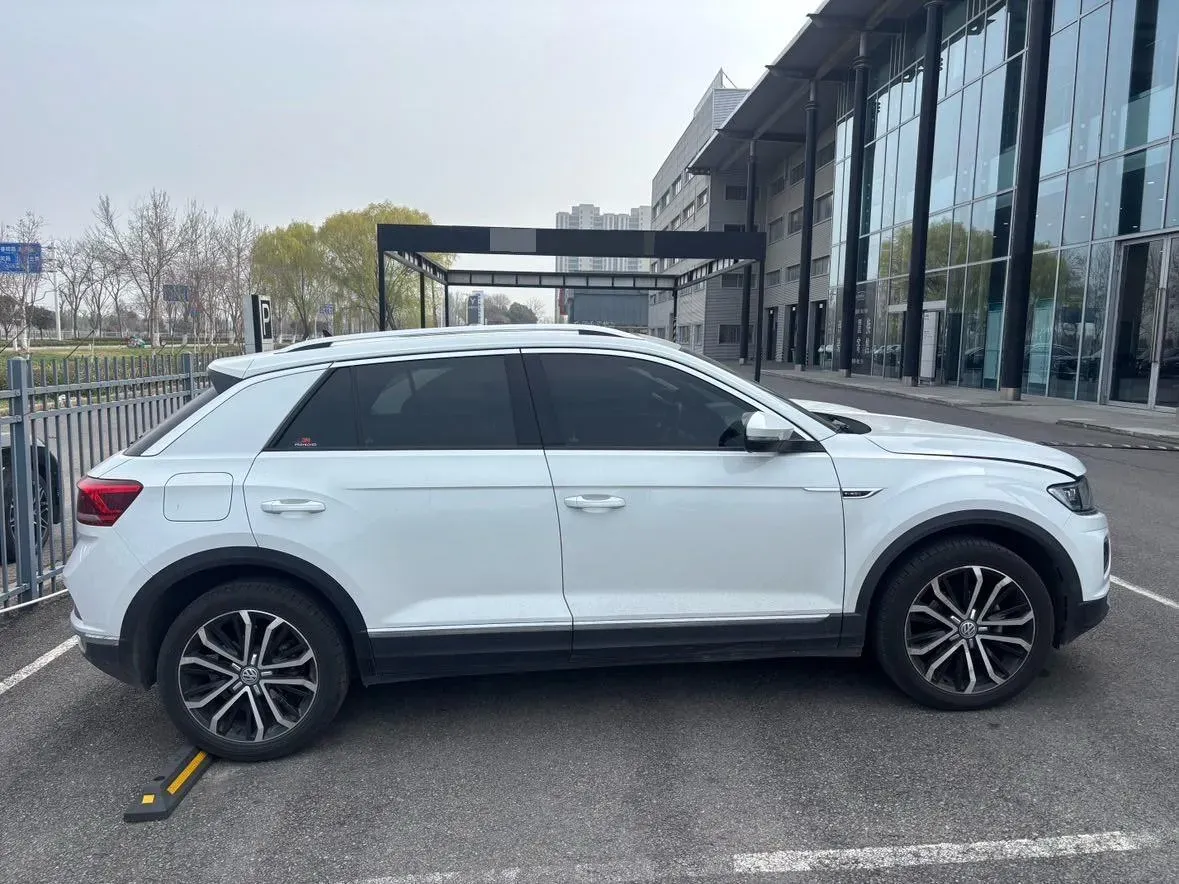 2020 Volkswagen T-Roc 1.4T 150HP L4 7DCT,autocango,china used car exporter,china ev exporter,chinese used car exporter,chinese used ev exporter