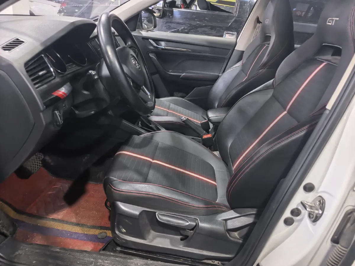 2020 Skoda Karoq 1.4T 150HP L4 7DCT,autocango,china used car exporter,china ev exporter,chinese used car exporter,chinese used ev exporter