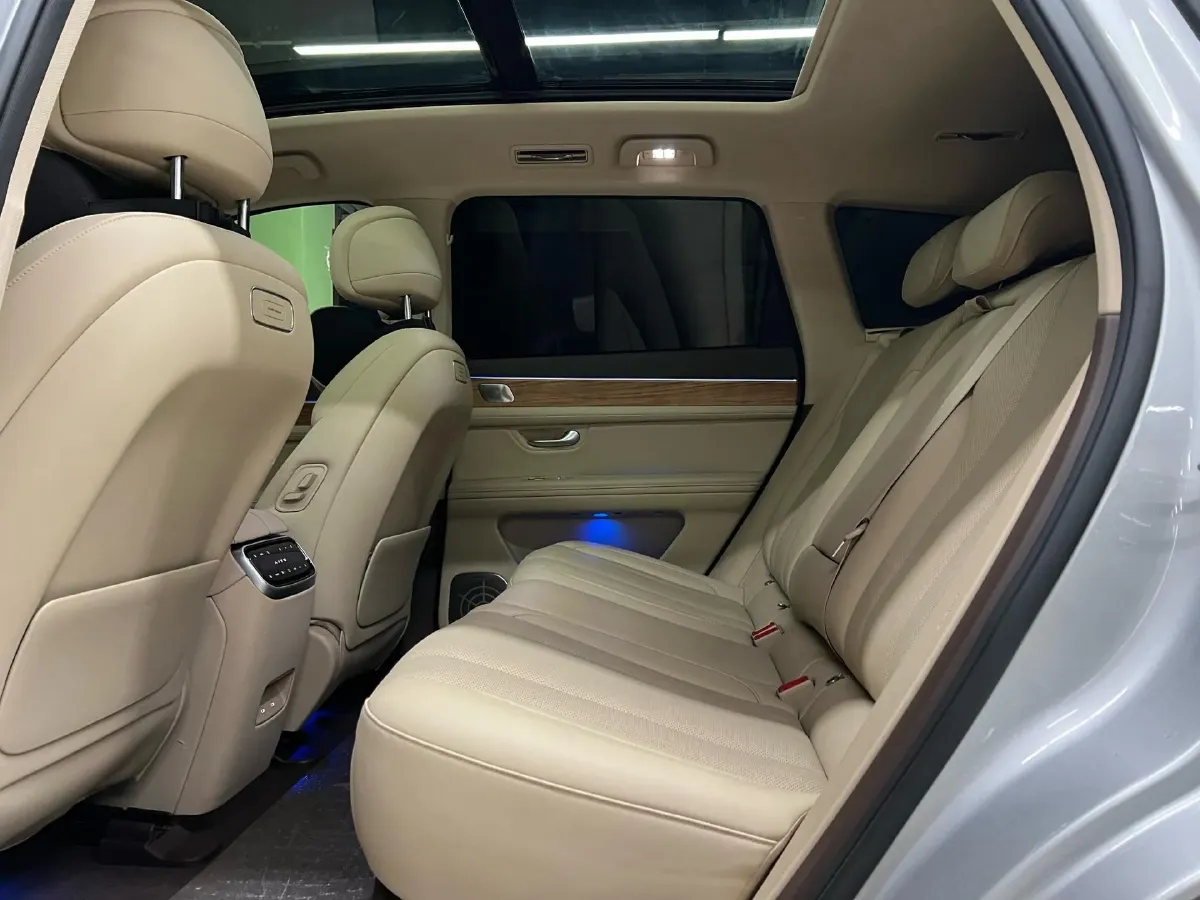 2024 Jaguar E-PACE 1.5T 200HP L3 8AT,autocango,china used car exporter,china ev exporter,chinese used car exporter,chinese used ev exporter