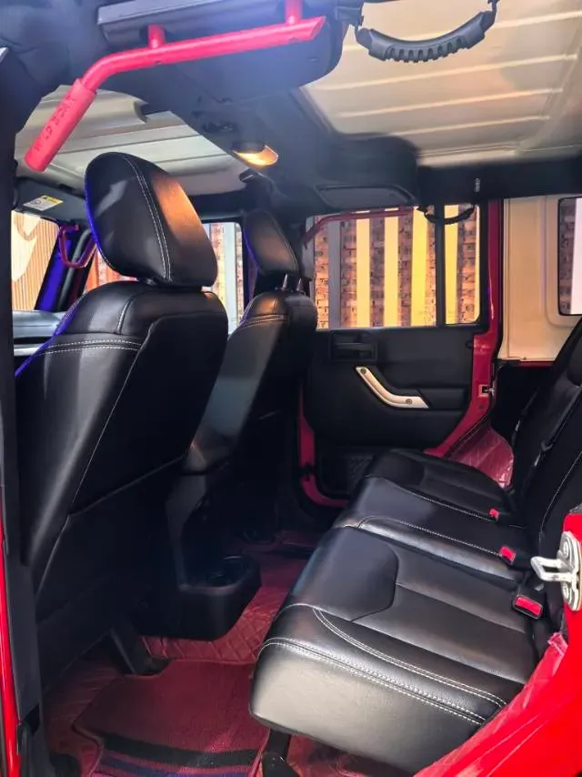 2017 Jeep Wrangler 3.6L 284HP V6 5AT,autocango,china used car exporter,china ev exporter,chinese used car exporter,chinese used ev exporter