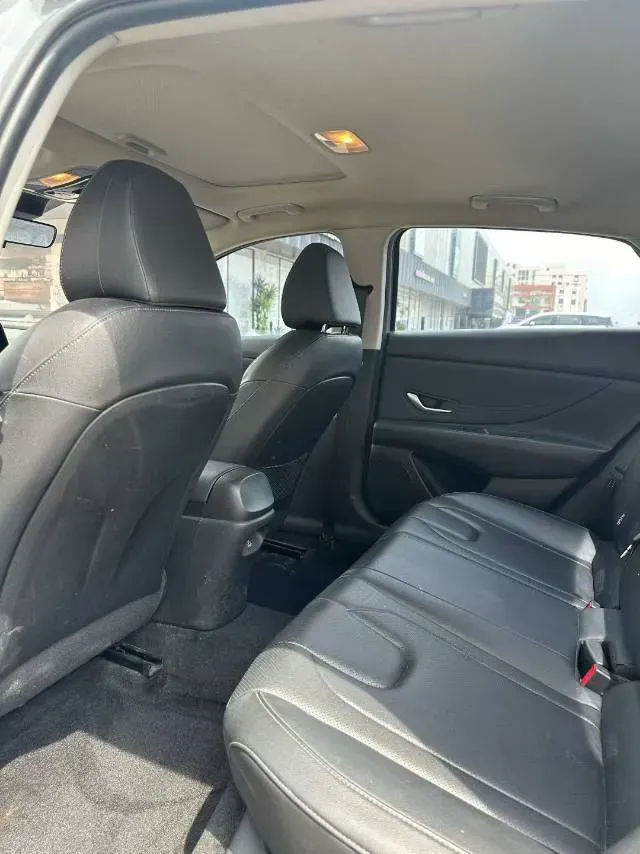 2021 Hyundai Elantra 1.5L 115HP L4 CVT,autocango,china used car exporter,china ev exporter,chinese used car exporter,chinese used ev exporter